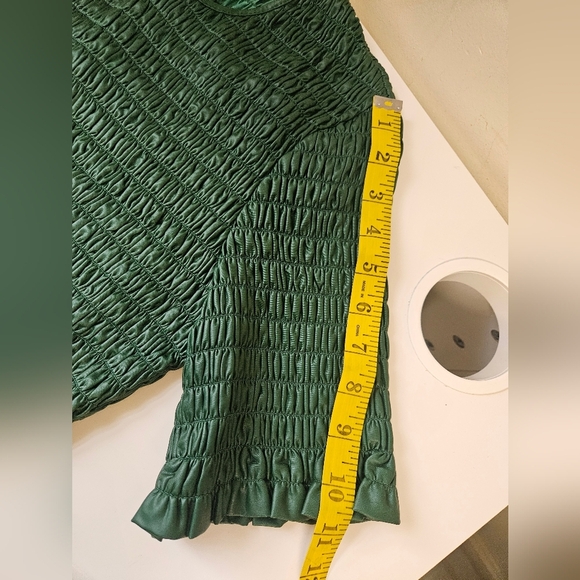 Zara Women's Top S Green Smocked Peplum - Picture 7 of 8